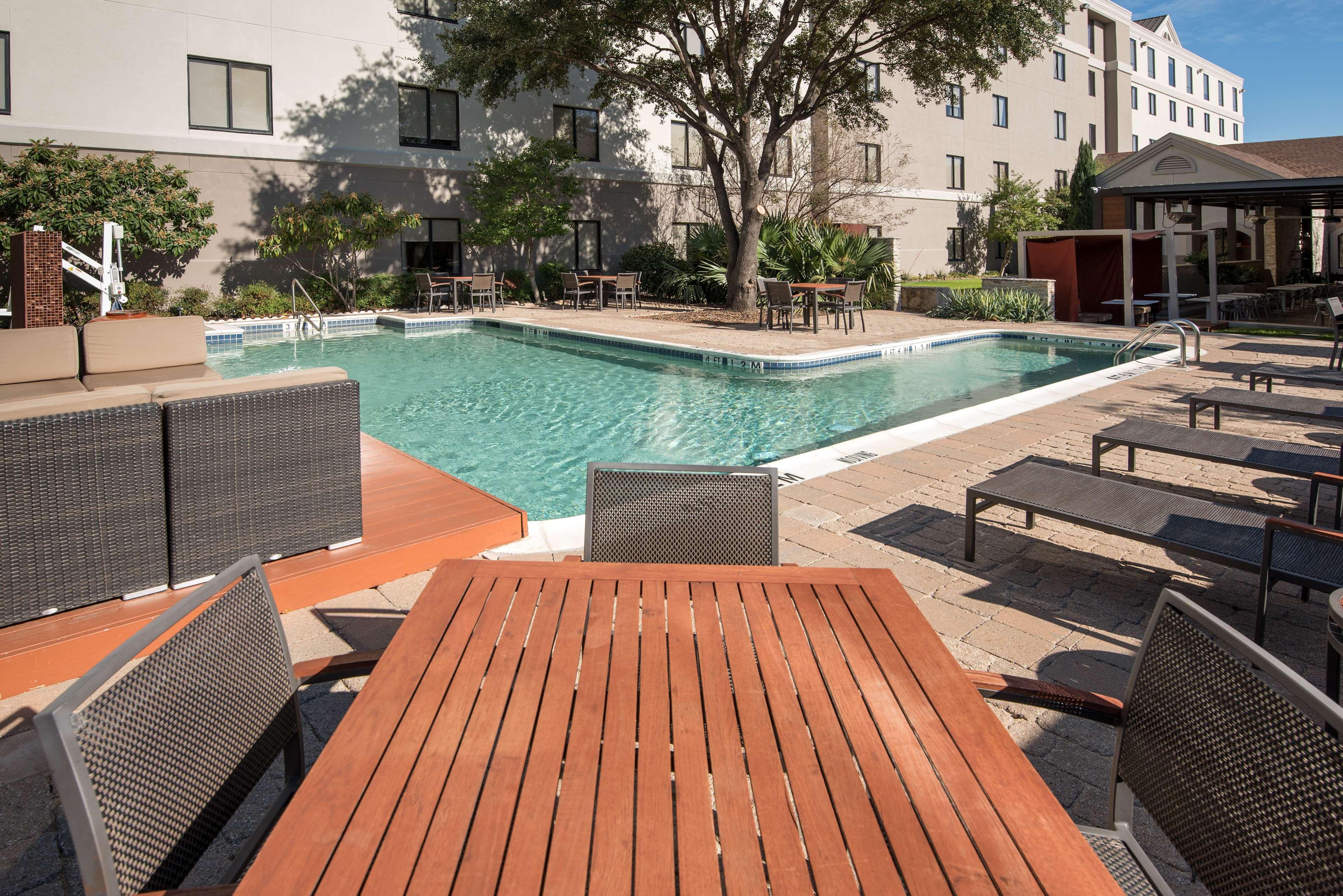 Hilton Garden Inn Las Colinas Irving Exterior foto