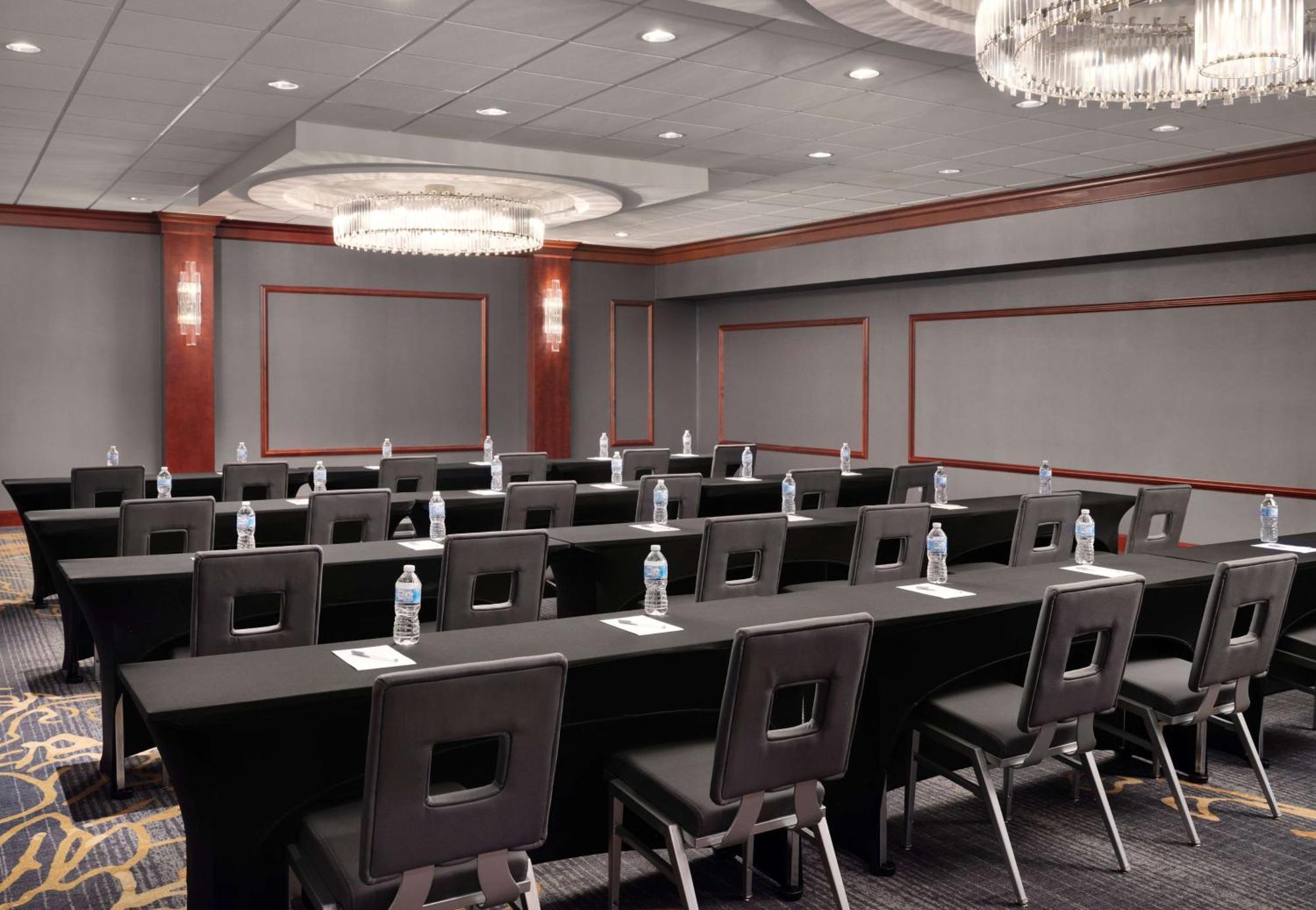Hilton Garden Inn Las Colinas Irving Exterior foto
